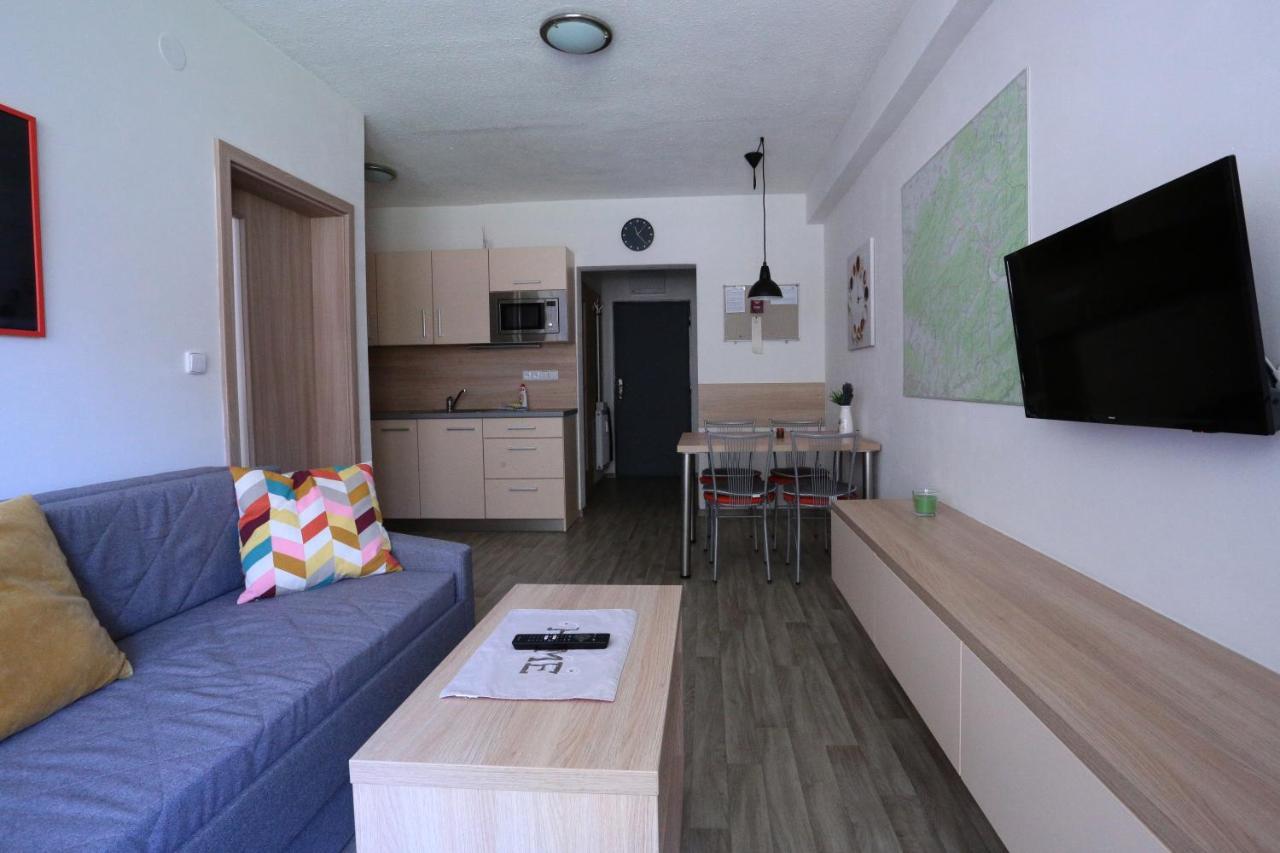 Apartamento 13 *